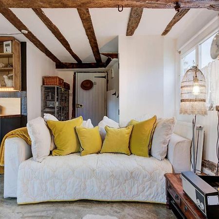The Dairy, One Bedroom Cottage In A 15Th Century Farmhouse Parham Ngoại thất bức ảnh